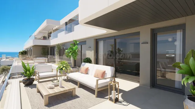 Ático de 2 dormitorios, 2 baños, terraza + solarium con vist - foto 2