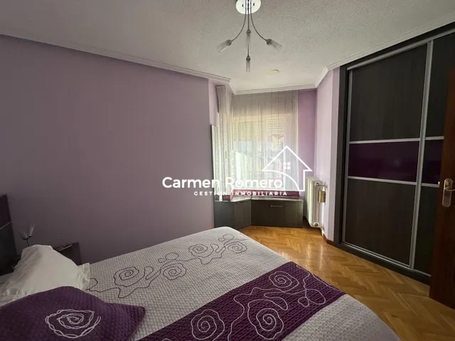 ADOSADO EN VENTA  EN VILLAMAYOR. URB. PIEDRA DORADA — 28