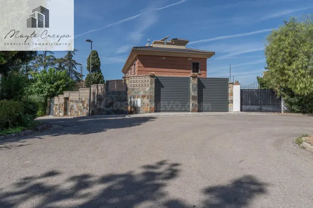 Espectacular Villa Unifamiliar Independiente con Máxima Privacidad y Autonomía en Cortijo del Aire — 3