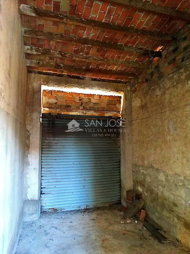 VENTA DE CASA EN LA ROMANA PARA REFORMAR — 26