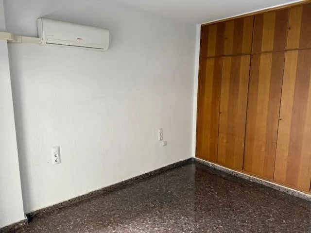 VENTA PISO MUY CENTRICO EN GRAN VIA ALFONSO X EL SABIO, 150M2., 4 DORMITORIOS, 2 PLAZAS DE GARAJE — 25