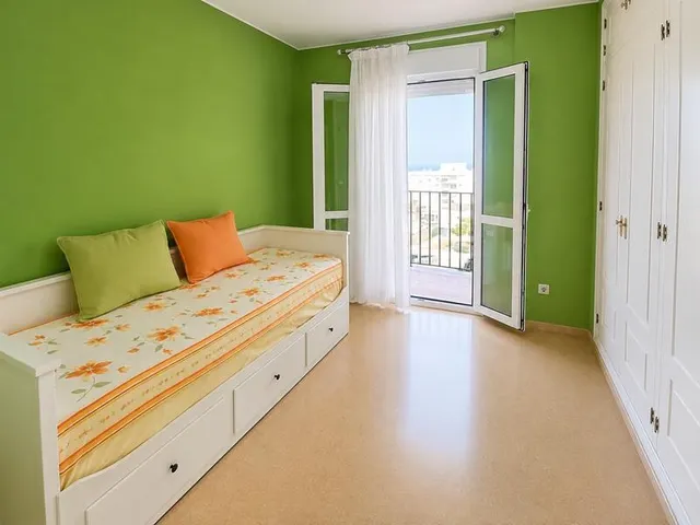 EXCLUSIVO PISO EN ALQUILER  CON VISTAS AL MAR EN SABINILLAS  LARGA TEMPORADA — 14