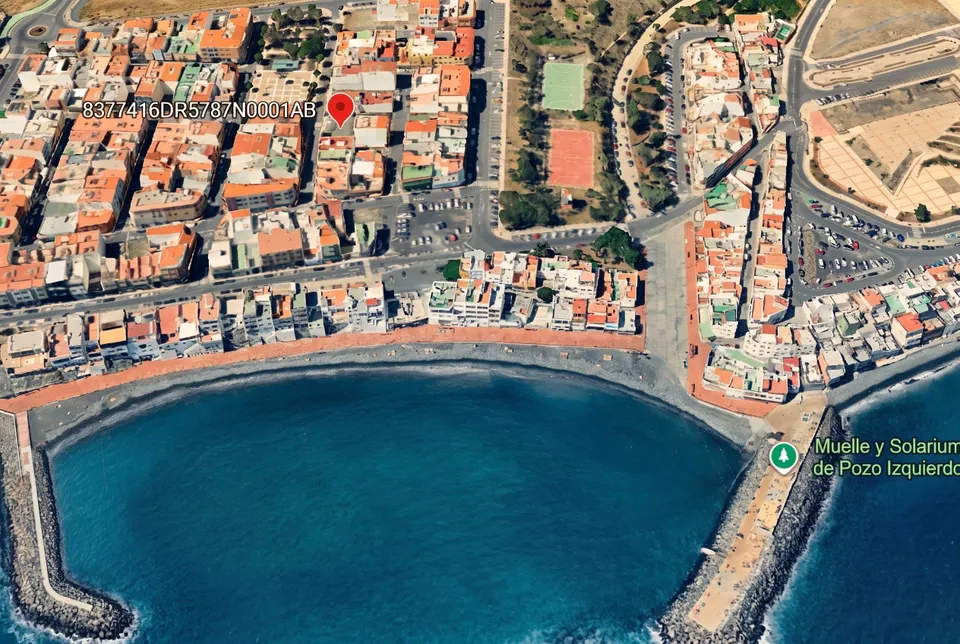 Excelente parcela urbana de 135 m2 a pasos del mar en Pozo Izquierdo