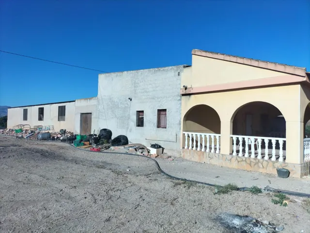 Rústica con casa para reformar — 9