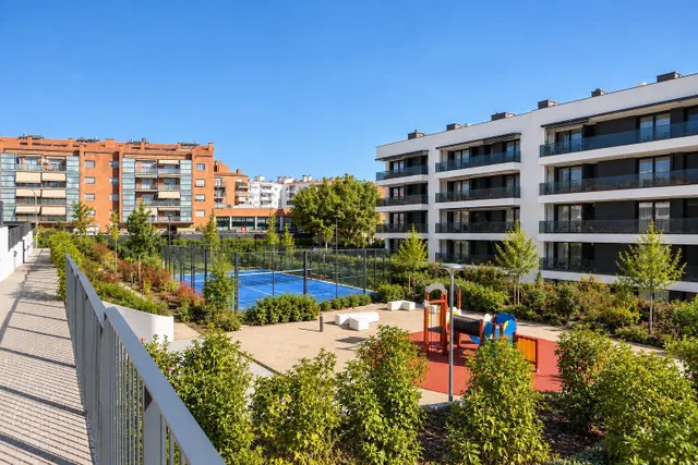 Àtic de somni amb solàrium privat i piscina — 27