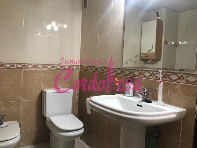 PISO EN CIUDAD JARDÍN JUNTO A MEDINA AZAHARA — 7