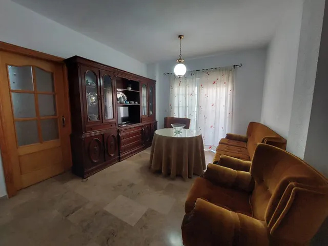 Amplio Piso en Venta en el Corazón de Salobreña — 12