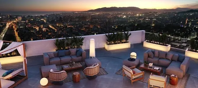 Piso en el centro con vistas despejadas con plaza de aparcam