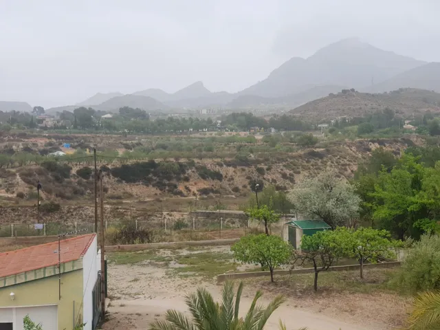 EXCELENTE CHALET A 2 MINUTOS DE PETRER — 9