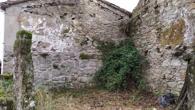 SE VENDE CASA DE PIEDRA PARA REFORMAR EN BUGALLIDO — 26