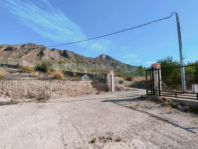 SE VENDE CHALET DE OBRA NUEVA AL LADO DEL PUEBLO DE MACISVENDA-ABANILLA — 21