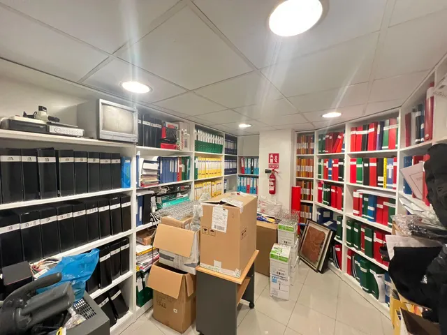 LOCAL EN VENTA — 8