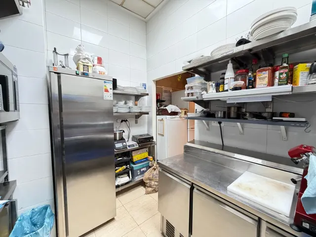 Local comercial 57m² en venta - Estacion de autobuses — 21