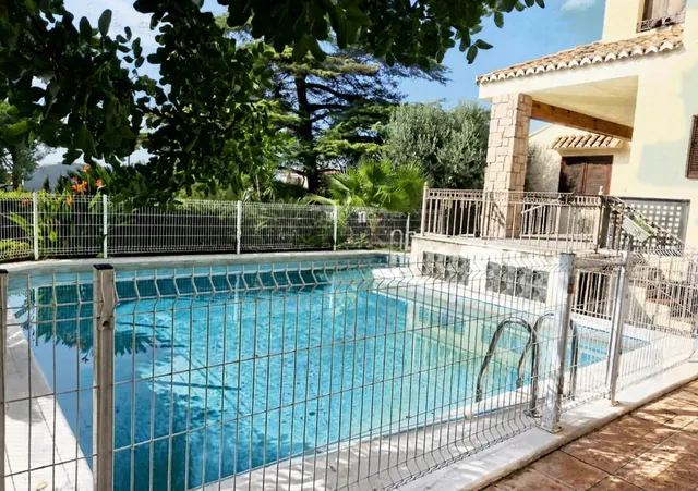 Chalet en cruz de gracia con apartamento independiente — 44