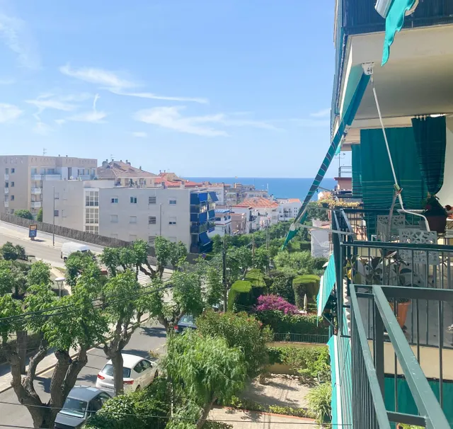 Piso con terraza en zona Els Molins. — 17