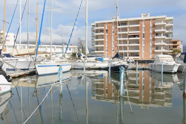 Alquiler amarre de 8x3 m en el PORT TREBOL, Santa Margarita. - foto 5
