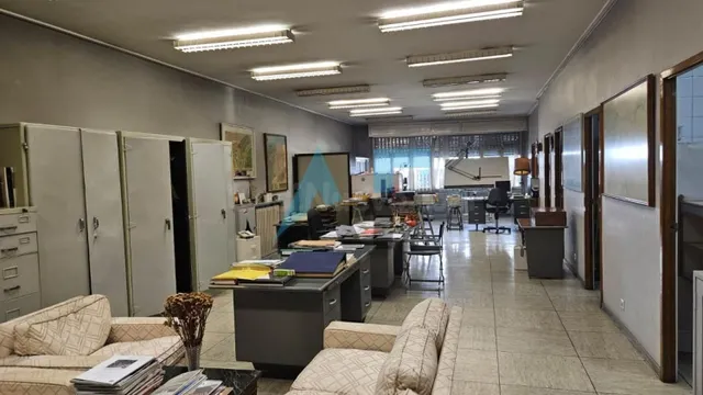 Oficina en Alquiler en Rúa Curros Enríquez: Espacio Funciona