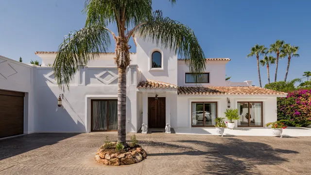 Chalet 5 habitaciones 292m² en venta - Costa Del Sol