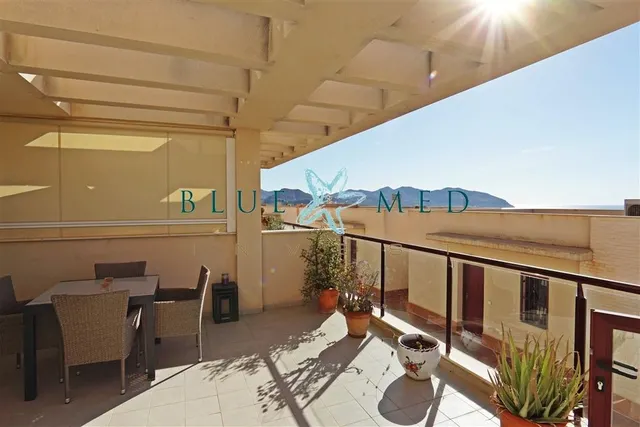 Bonito apartamento con gran terraza en mojón hills — 4