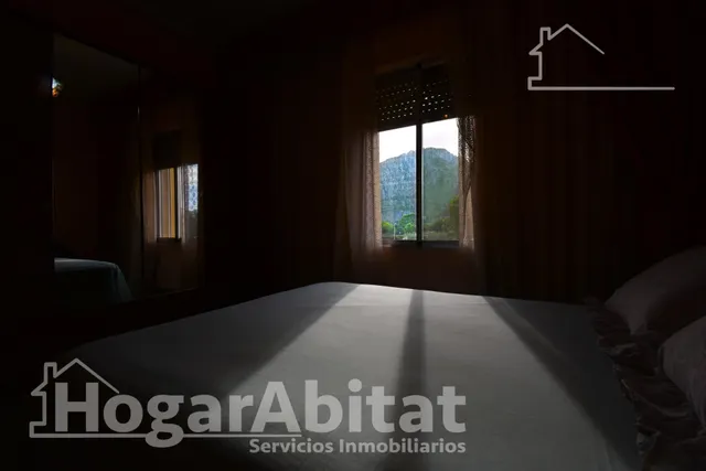 CASA CON TERRAZA Y VISTAS DESPEJADAS A LA MONTAÑA — 17