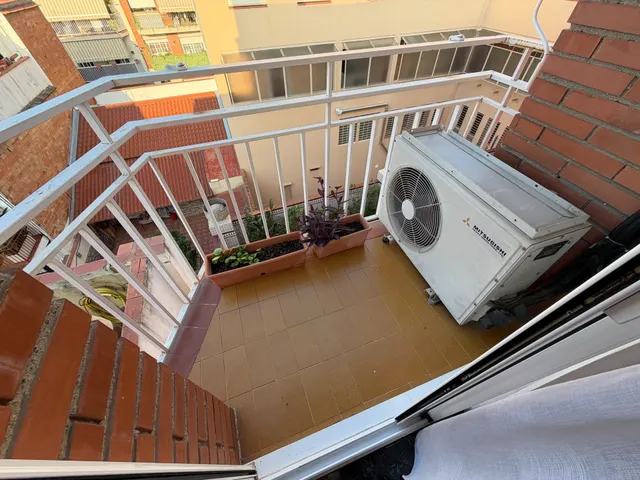 Último piso de 4 dormitorios con balcón — 10