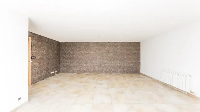 CASA EN VENTA OKUPADA EN SANT PERE DE VILAMAJOR — 5