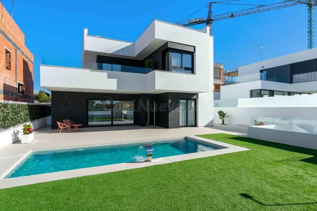 Fantásticas Villas Independientes de Obra Nueva en Rojales, 