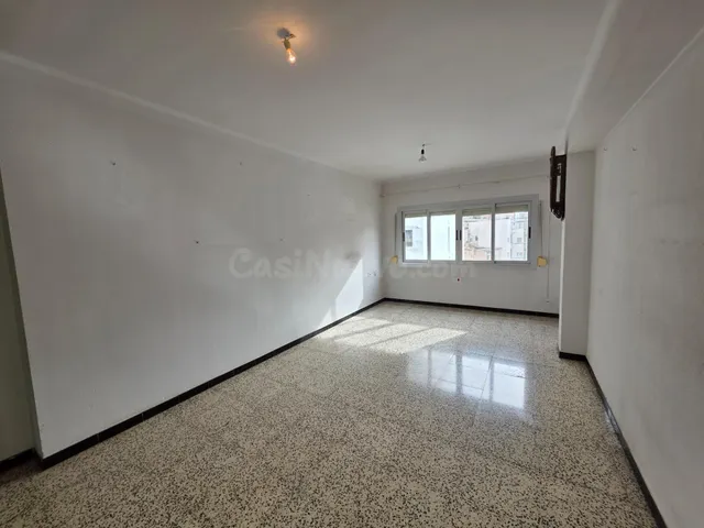 PISO con MUCHAS POSIBILIDADES en PLENO CENTRO a 5 minutos ca - foto 2