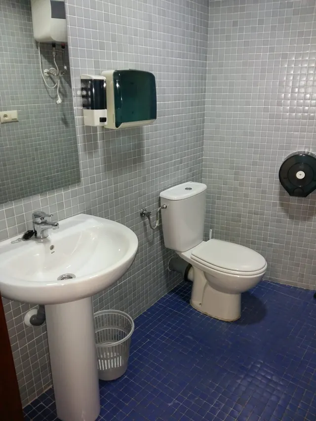 ESPECTACULAR LOCAL COMERCIAL EN EL ALTOZANO!!! — 7