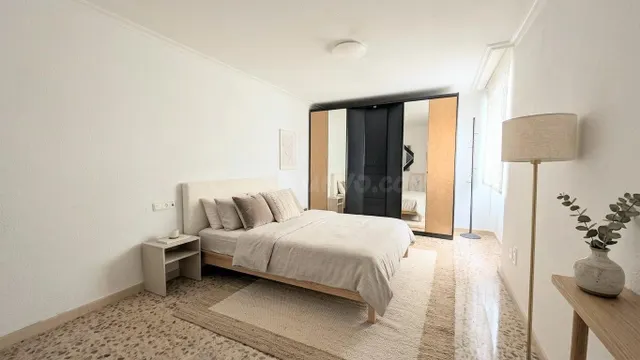 REINA VICTORIA, JUNTO AL HIPERBER, 150 m2, 4 DORMITORIOS, 2  - foto 4