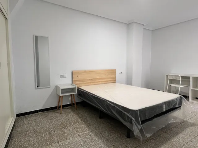Piso en Alquiler cerca del CEU Cardenal Herrera solo para estudiantes — 38