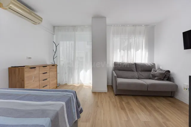 Elegante estudio reformado y luminoso con balcón cerca del m - foto 5