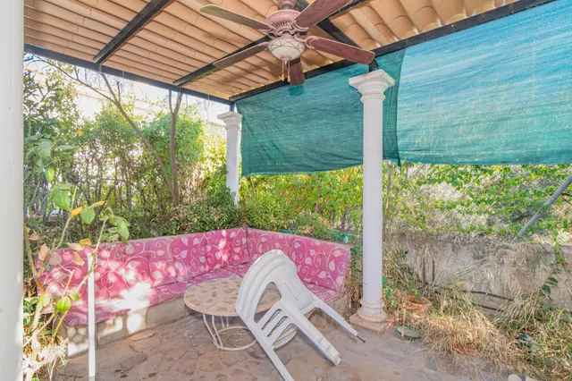 Chalet con piscina en el ventorrillo, cullar vega — 50
