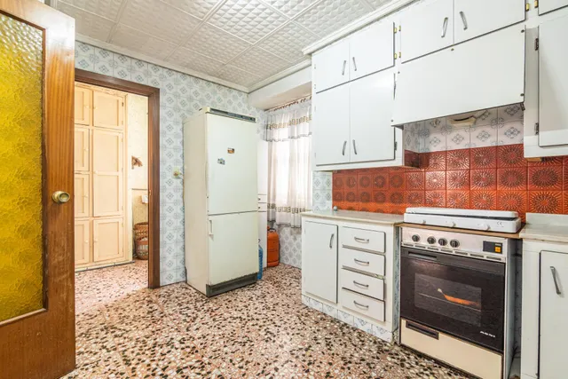 Piso de 4 habitaciones con ascensor en Altabix - Elche — 31