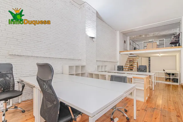 Local comercial de 87 m2 junto a calle Obispo Hurtado. Con doble altura. — 13