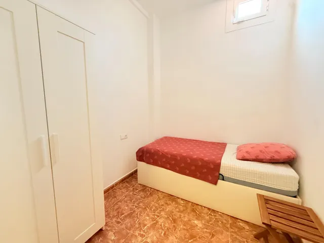 EXCELENTE PISO CERCA DE LA PLAYA, TOTALMENTE REFORMADO, EN 1º PLANTA,  EN UNA CASA TIPICA DEL BARRIO DEL CABAÑAL. — 20