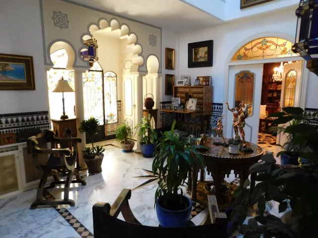 Venta - villa de lujo - Torrevieja - 6 dormitorios - 5 baños - 328 m2 - parcela 1066 m2 - piscina - garaje — 9