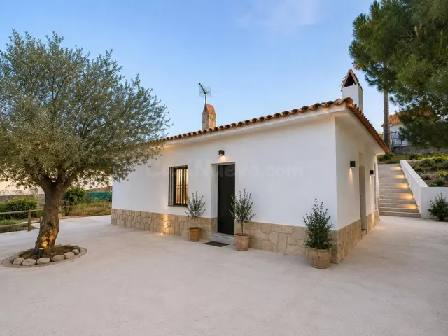 Vivienda unifamiliar sobre parcela de 1200m - foto 2