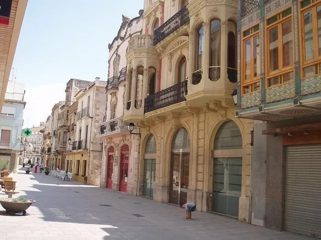 Piso a reformar con cuatro habitaciones. — 20