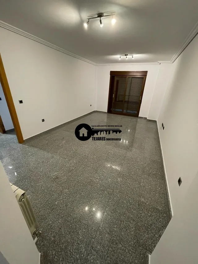 INMOBILIARIA TEJARES ALQUILA PISO ZONA CENTRO-TEJARES — 16