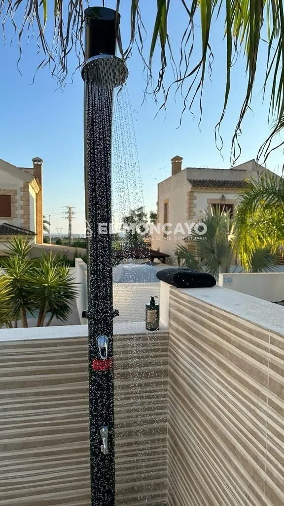 Fantástica villa de lujo con piscina privada de agua salada en Urbanización La Marina, San Fulgencio, Costa Blanca — 8