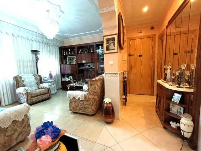 Vivienda totalmente reformada en venta en el barrio del Pla  - foto 2