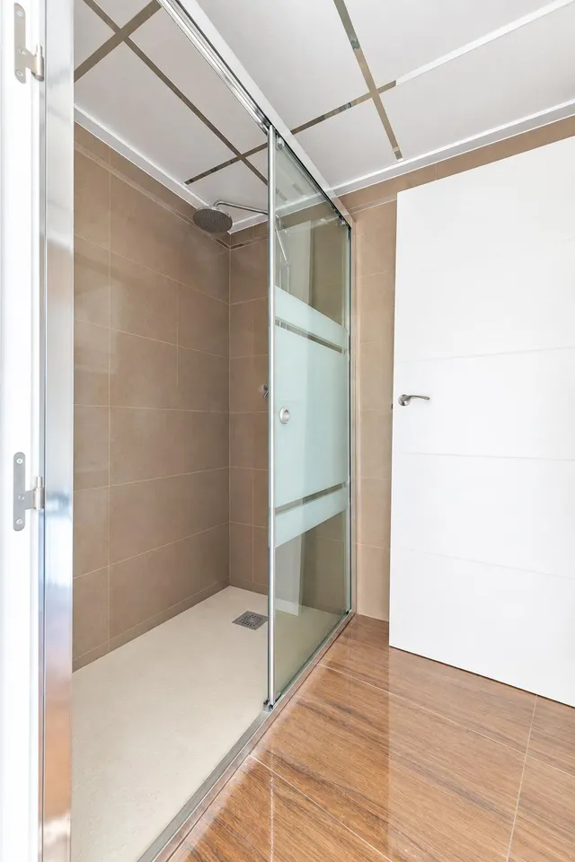 Piso Junto a Esquina del Convento — 22