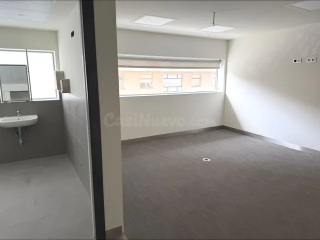 Se vende fantástica oficina en entreplanta de 84 m2 - foto 2