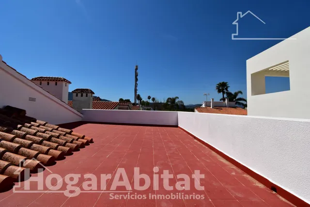 GRAN PAREADO CON GARAJE Y TERRAZA CERCA DE LA PLAYA — 33