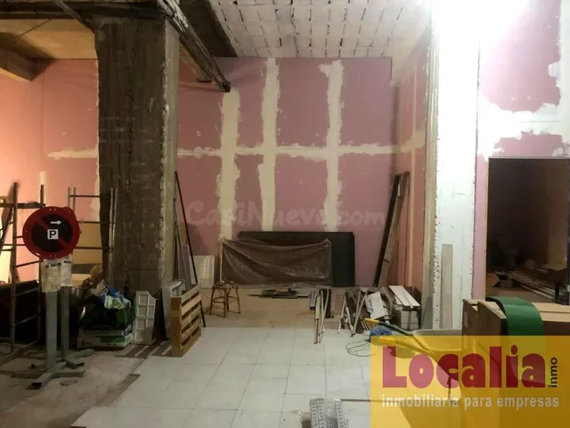 Amplio local de 360 metros en alquiler. Santander. — 8