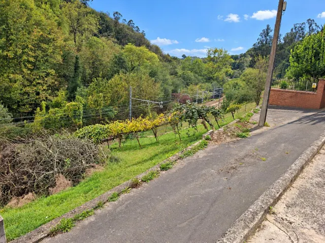 Casa en Carbayín: cuatro dormitorios, dos garajes y terreno para disfrutar de la vida de pueblo — 35
