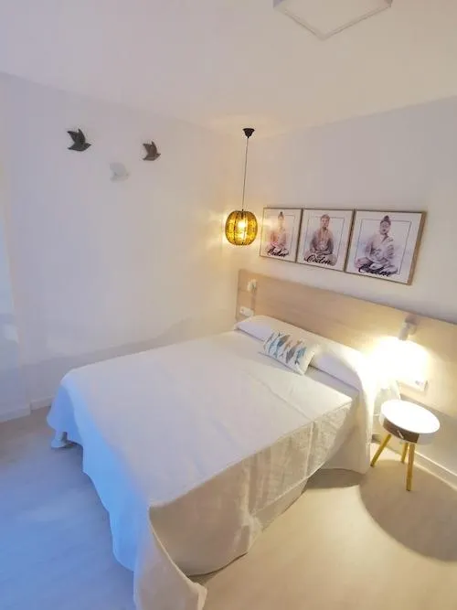 Ático exclusivo reformado con 3 suites, garaje y trastero — 10