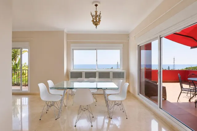 Espectacular casa en Pinares de San Antón, Málaga — 10