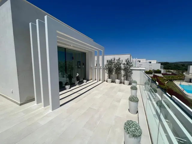 **Exclusivo chalet adosado en Sotogrande Alto: elegancia, confort y calidad de vida** — 8